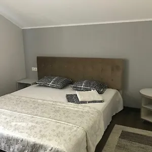 Olzhycha 45 б Апартаменты